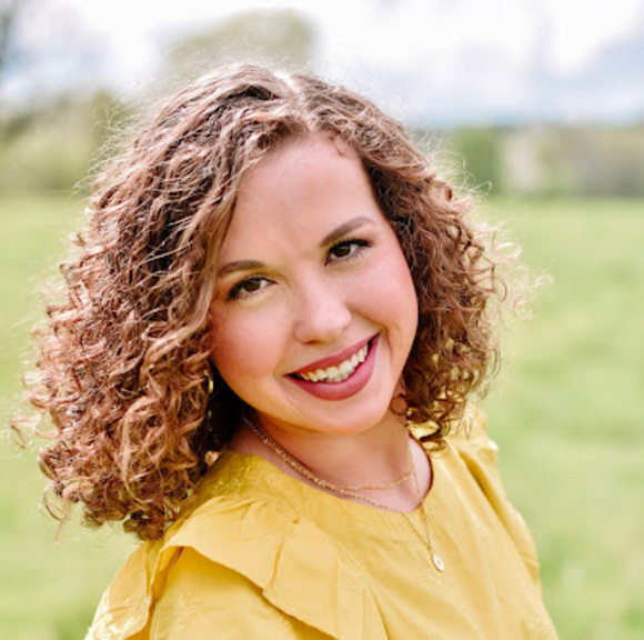 Meet your Posher, Caroline - Picture 1 of 1